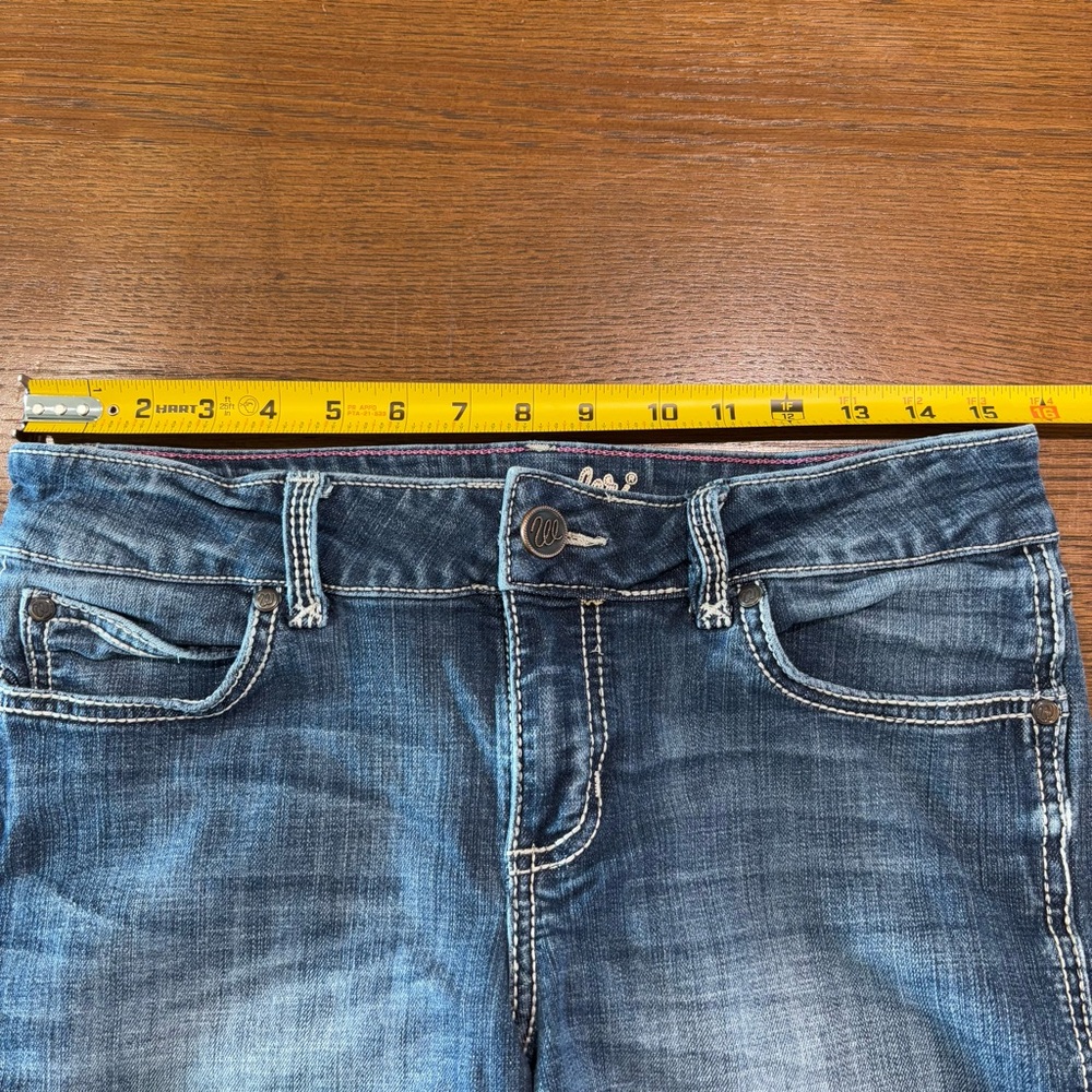 Wrangler Women's Blue Denim Stretch Jean Shorts 7/8 - Picture 7 of 10